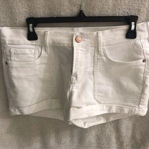 Old navy white jean shorts- 3 inch